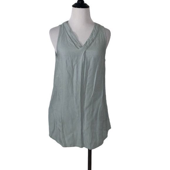 🎀 Maurices women’s small v‎ neck tank top - Picture 1 of 6